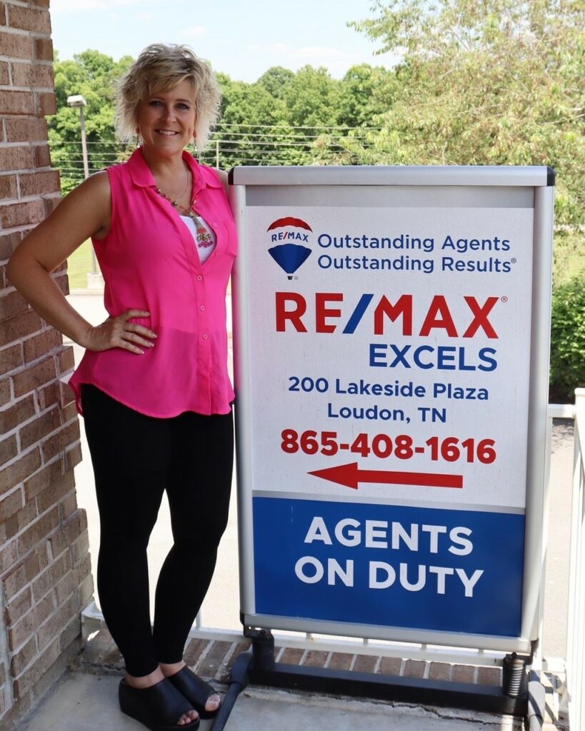 Community Highlights Meet Kelly and Kate McKinney of Re/Max Excels Voyage Knoxville Magazine